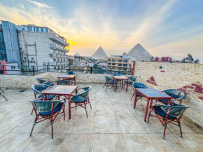 Reds Pyramids View Hotel